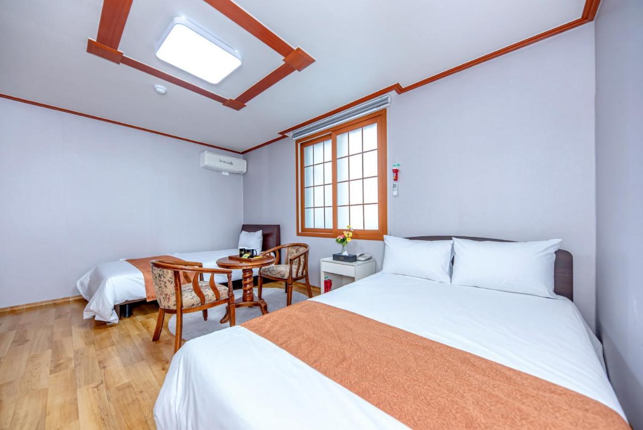 Charlie Hotel Jeju Eksteriør billede