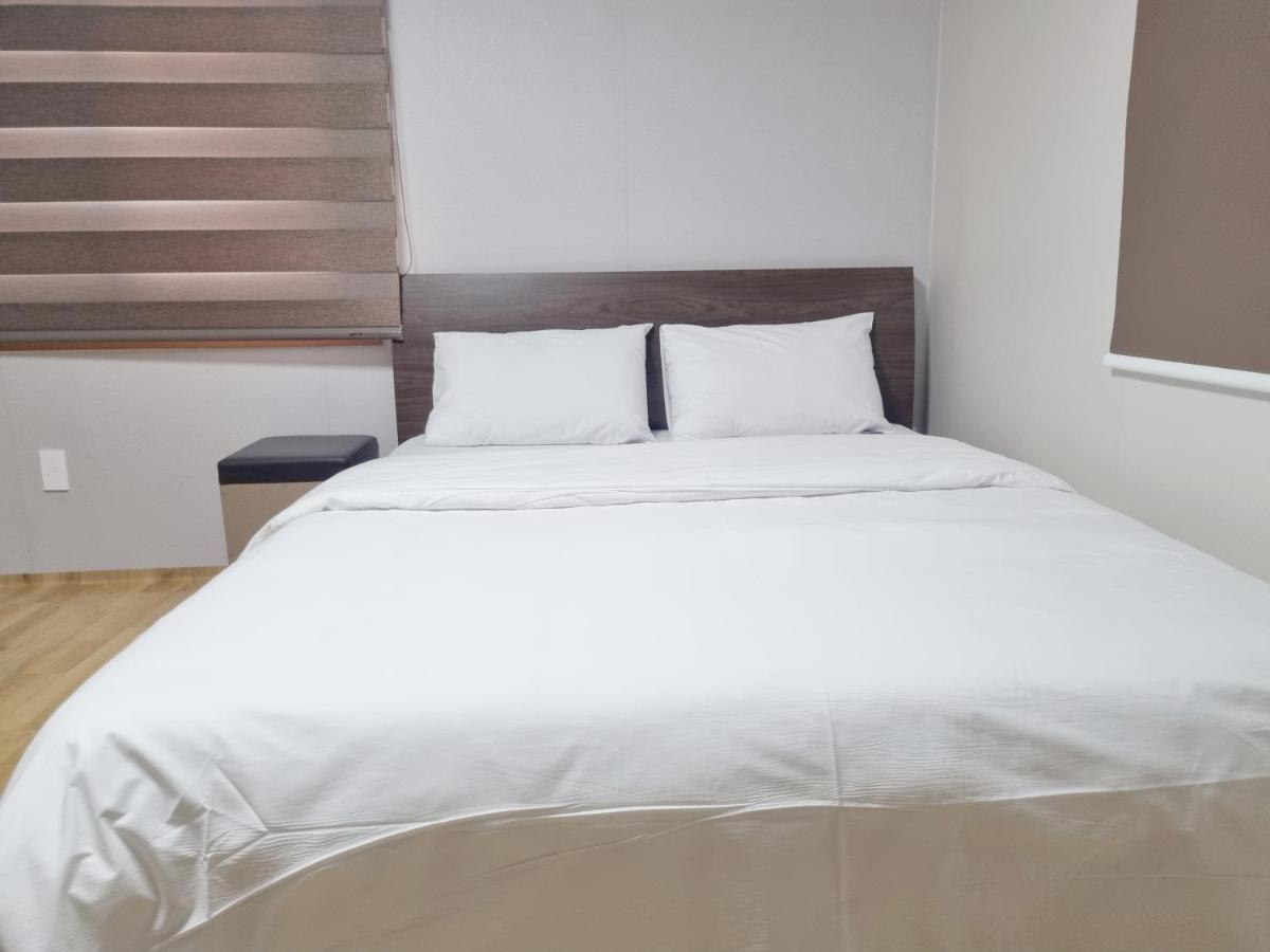 Charlie Hotel Jeju Eksteriør billede