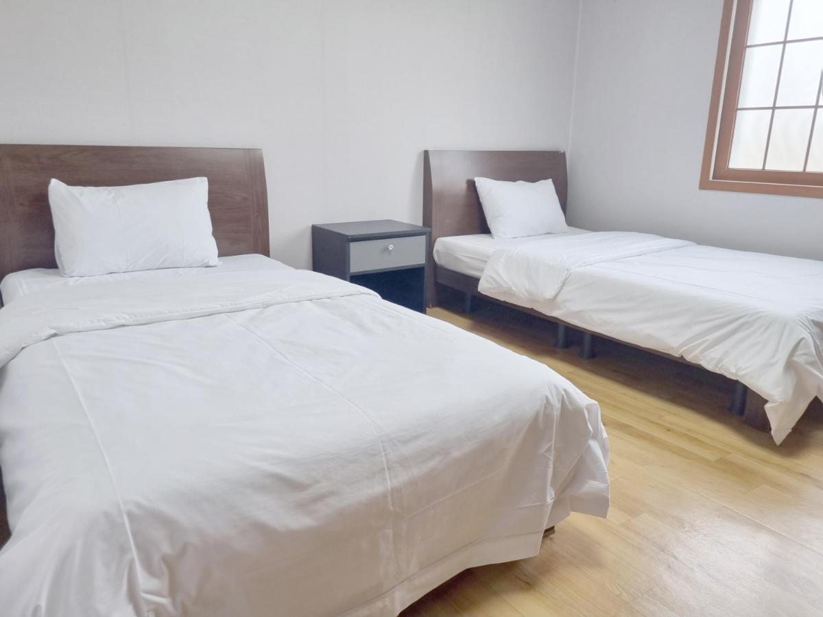 Charlie Hotel Jeju Eksteriør billede
