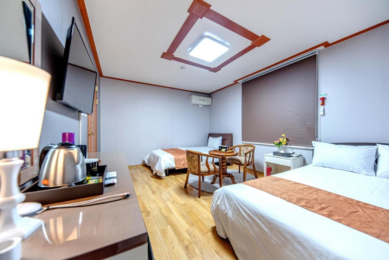 Charlie Hotel Jeju Eksteriør billede
