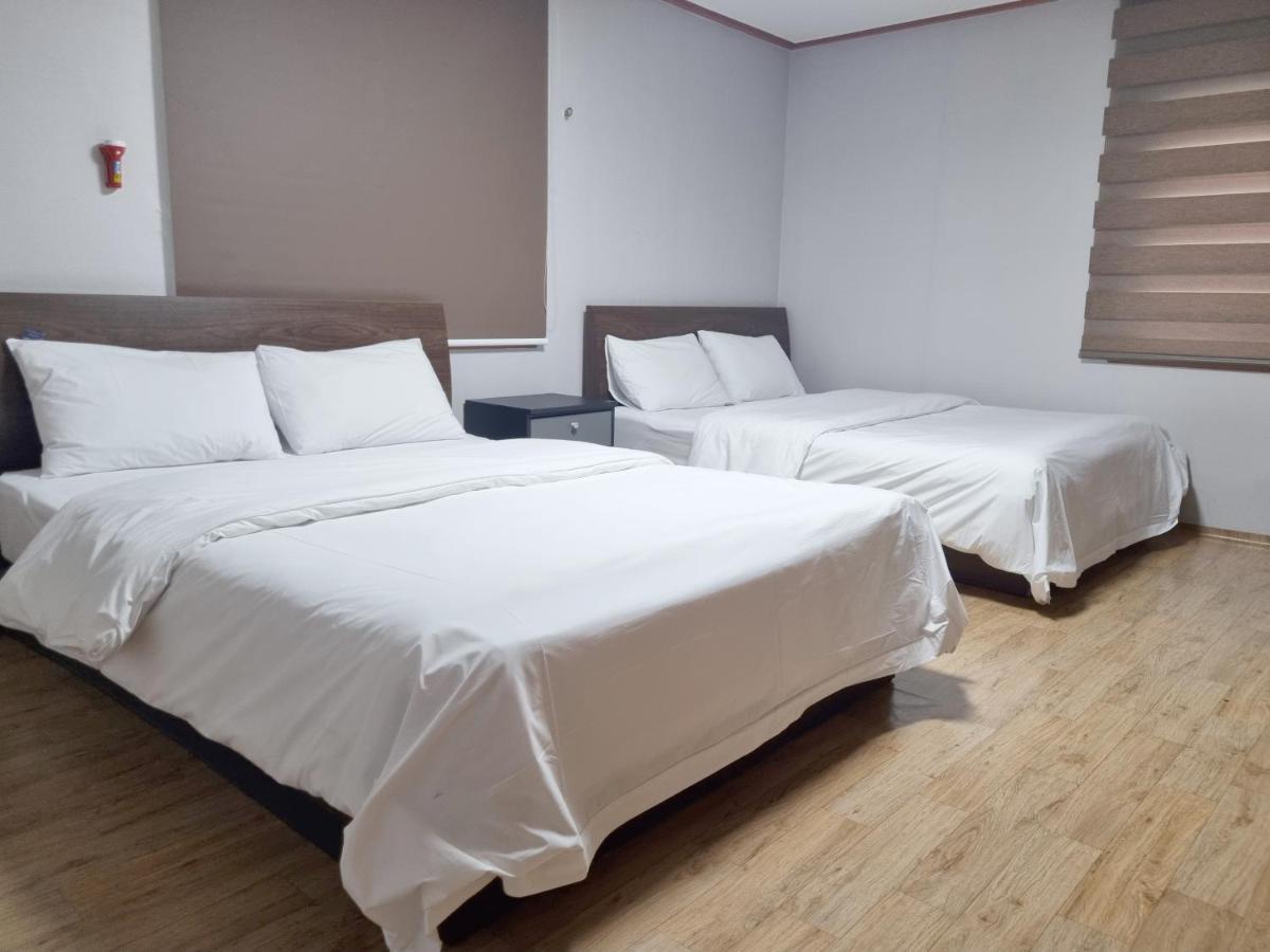 Charlie Hotel Jeju Eksteriør billede