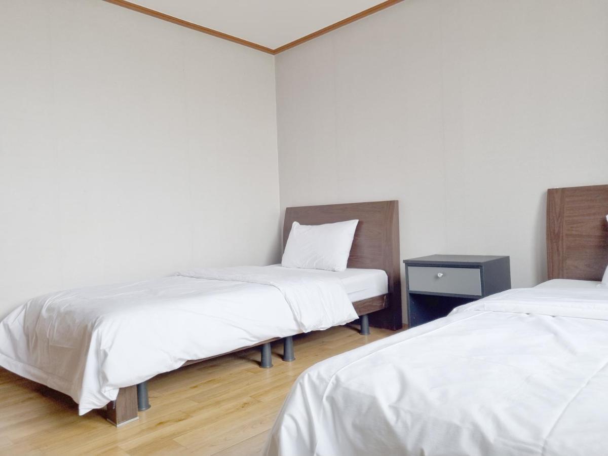 Charlie Hotel Jeju Eksteriør billede